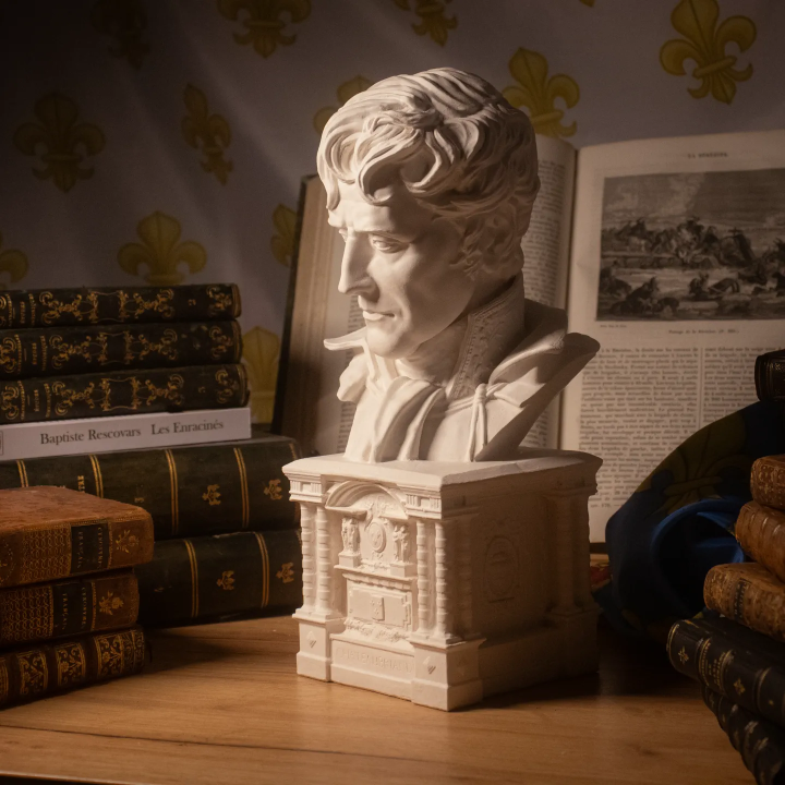 Grand buste Chateaubriand avec socle travaillé – XIXᵉ siècle